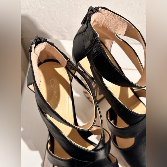 Calvin Klein Verene Zebra Wood Striped Chunky Strapy Sandal Ankle Heels Size 8 - Picture 9 of 15